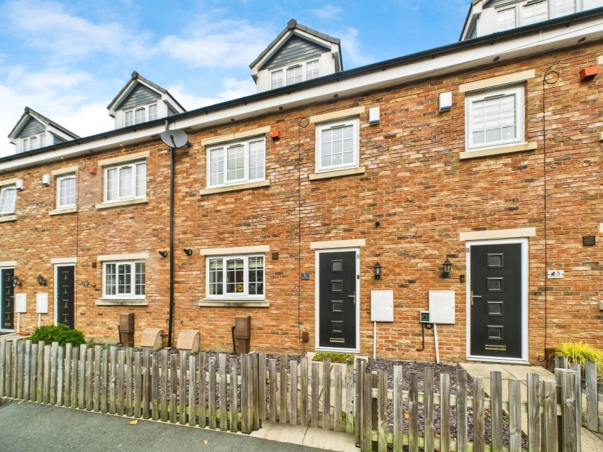 Images for Lark Hill, Farnworth, BL4