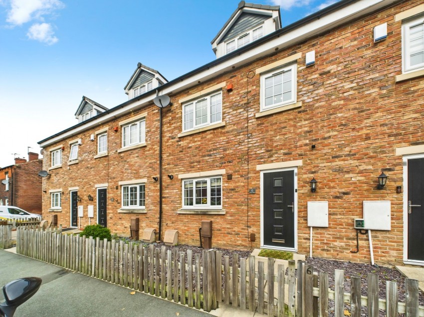 Images for Lark Hill, Farnworth, BL4