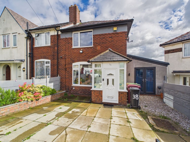 Jedburgh Avenue, Heaton, Bolton, BL1